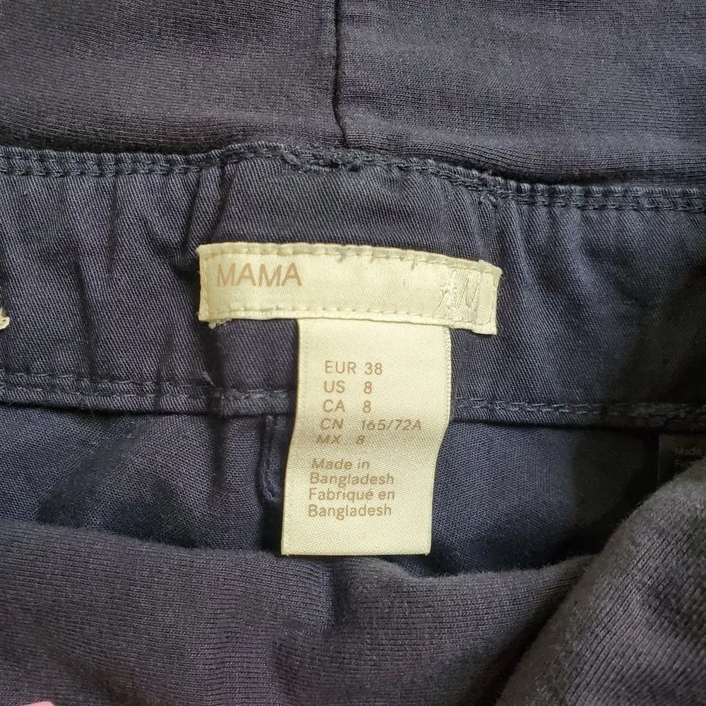 H&M Maternity Navy Shorts - Image 3