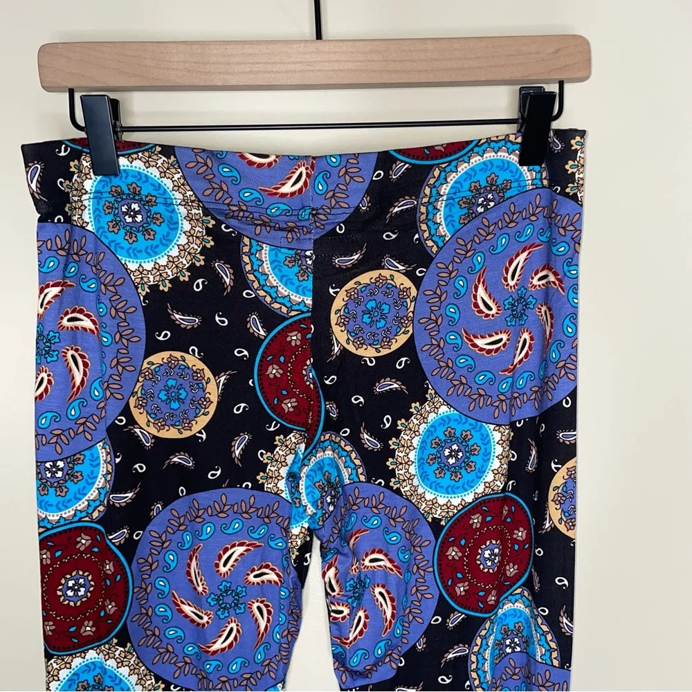 Michael Lauren Mars Bell Pant in Circle Paisley - Image 8