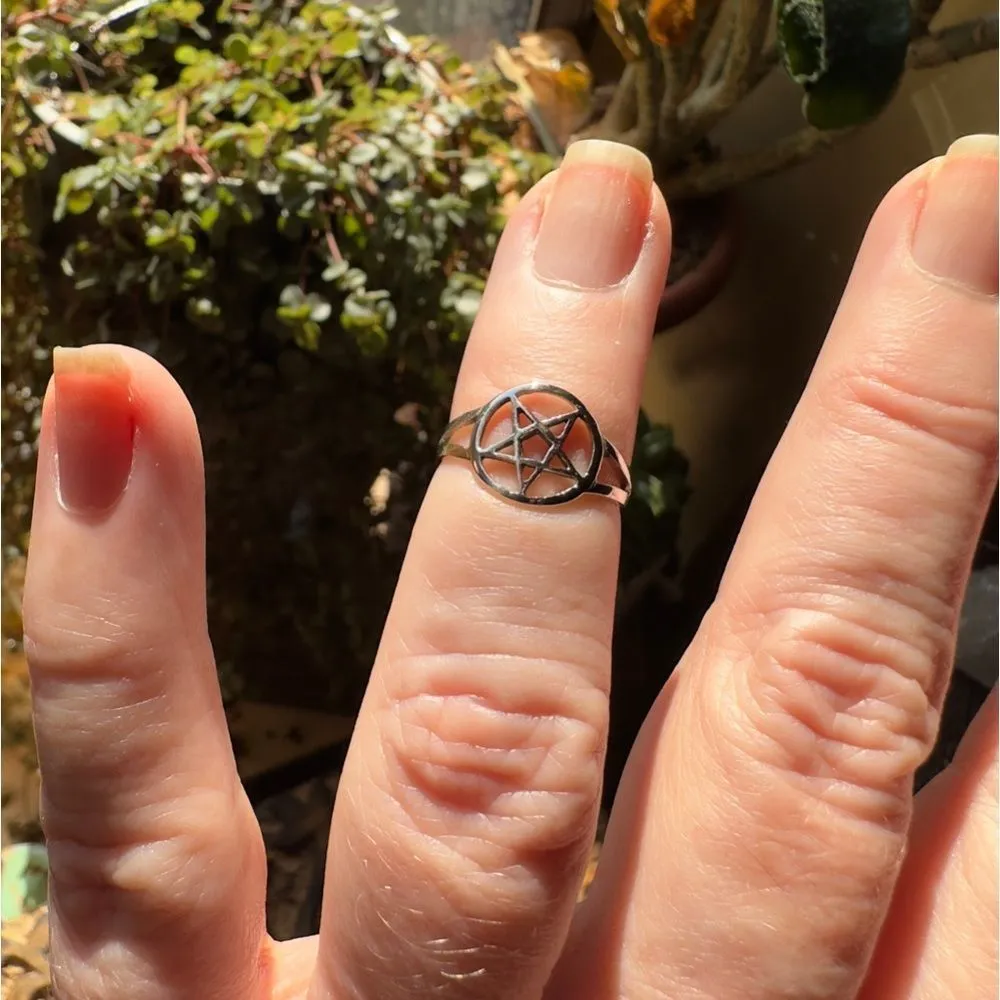 Sterling Silver Pentagram  Toe Ring - Image 3