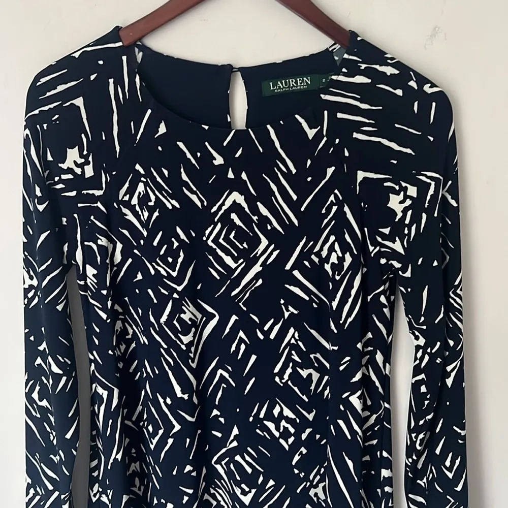 Lauren Ralph Lauren women’s shift navy & white long sleeve midi dress, size 2 # Blue - Image 2