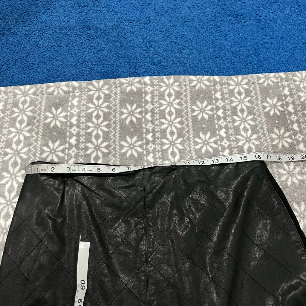 Chico's Faux Leather Quilted Pencil Skirt In Black Size‎ Medium (10) - Image 9