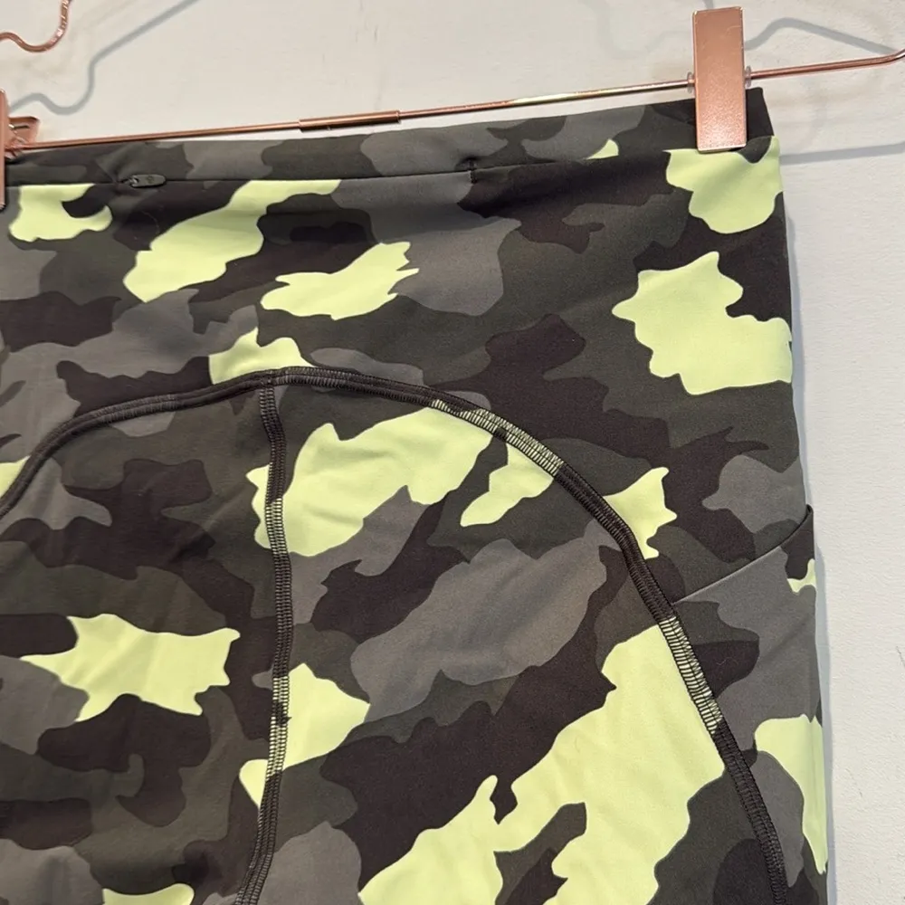 🍋 Lululemon Swift Speed HR Tight 28 Legging size 6 NEW CAMO leggings. - Image 6