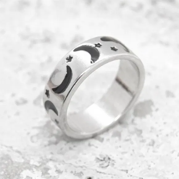 Crescent Moon Ring Silver - Image 2