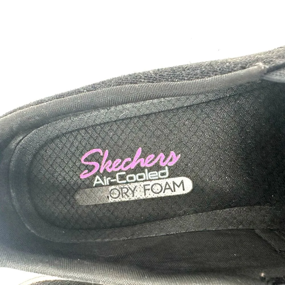 Skechers Size 8.5 Slip-Ons Black w/ White Soles Air-Cooled Memory Foam Bow Comfy - Image 5