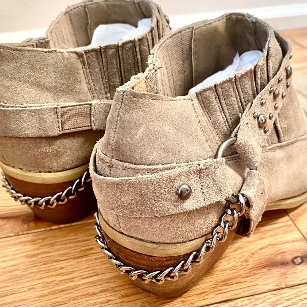 Suede Western Style ankle Boots Size 8.5 - Image 10