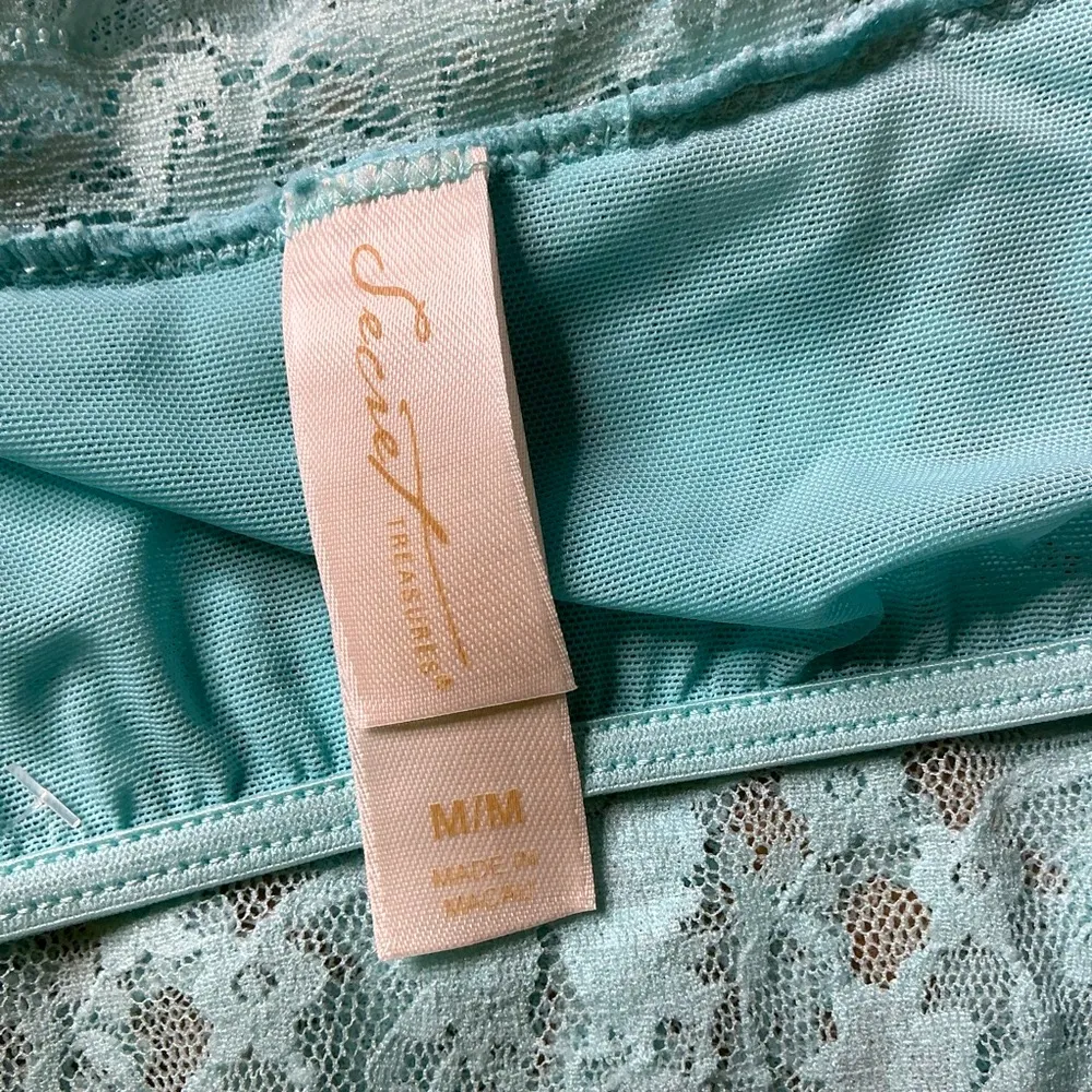 Victoria's Secret vintage 2005 Aqua turquoise Lace stretch Camisole size M - Image 6