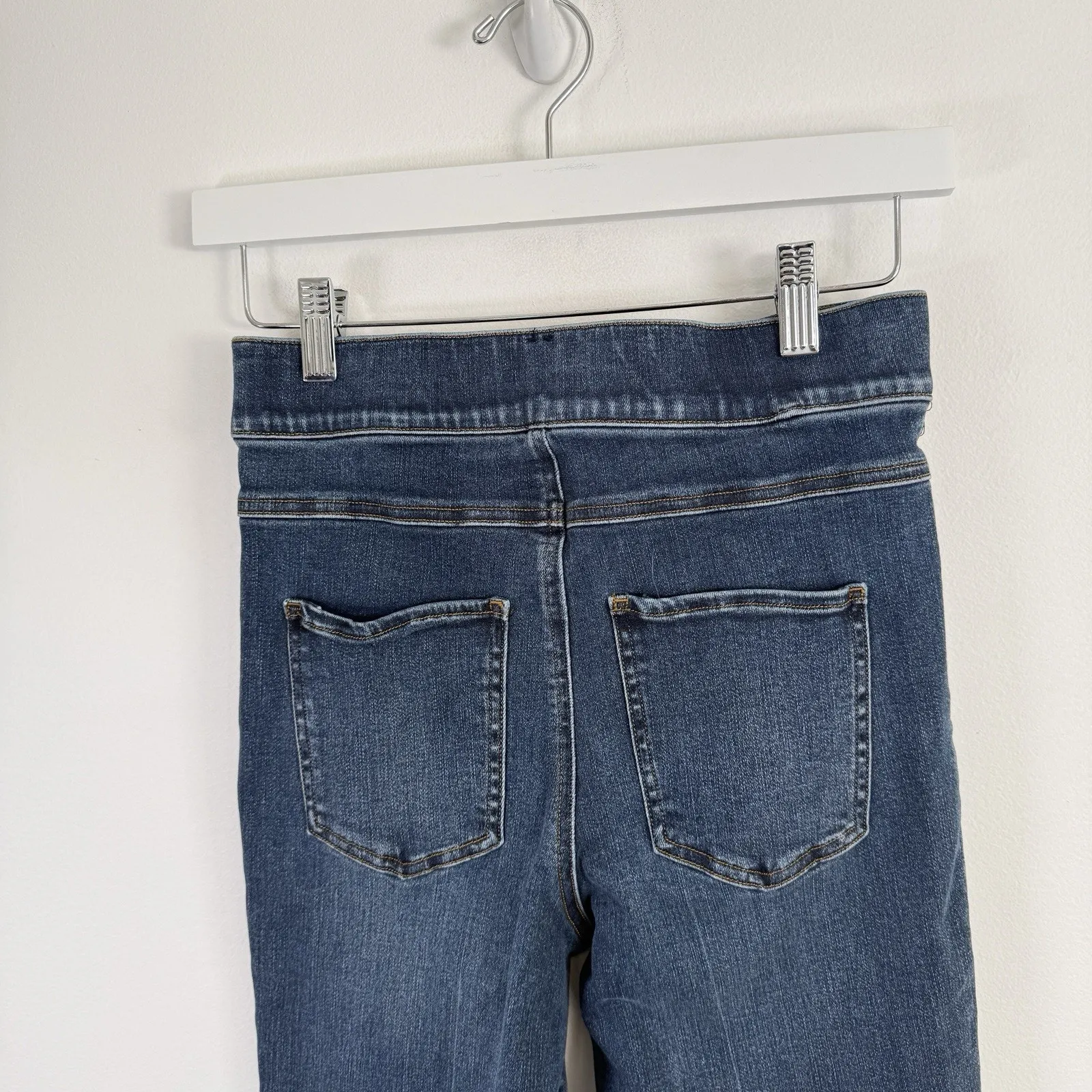 Spanx  Cropped Flare Jeans Medium Wash Pull On Stretch Raw Hem Womens Small - Image 6
