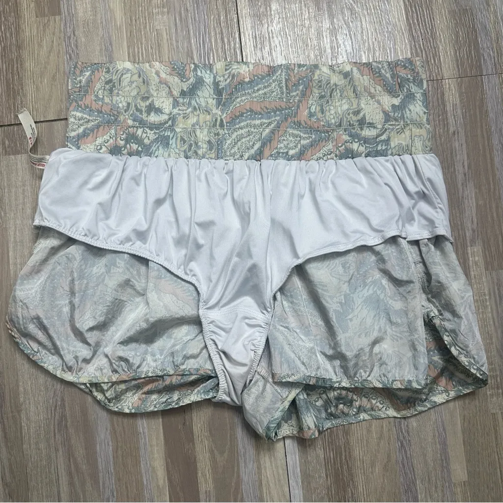 FP Movement by Free People Carpe Diem High Waist Shorts Size Large Green - Image 9