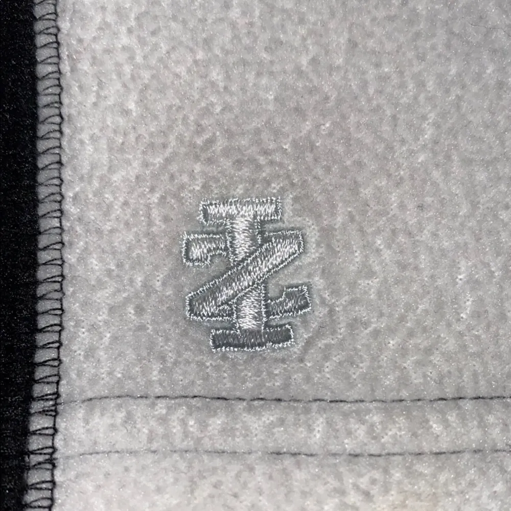 IZOD fleece pullover 1/4 zip black and white long sleeve collared soft size XL - Image 4