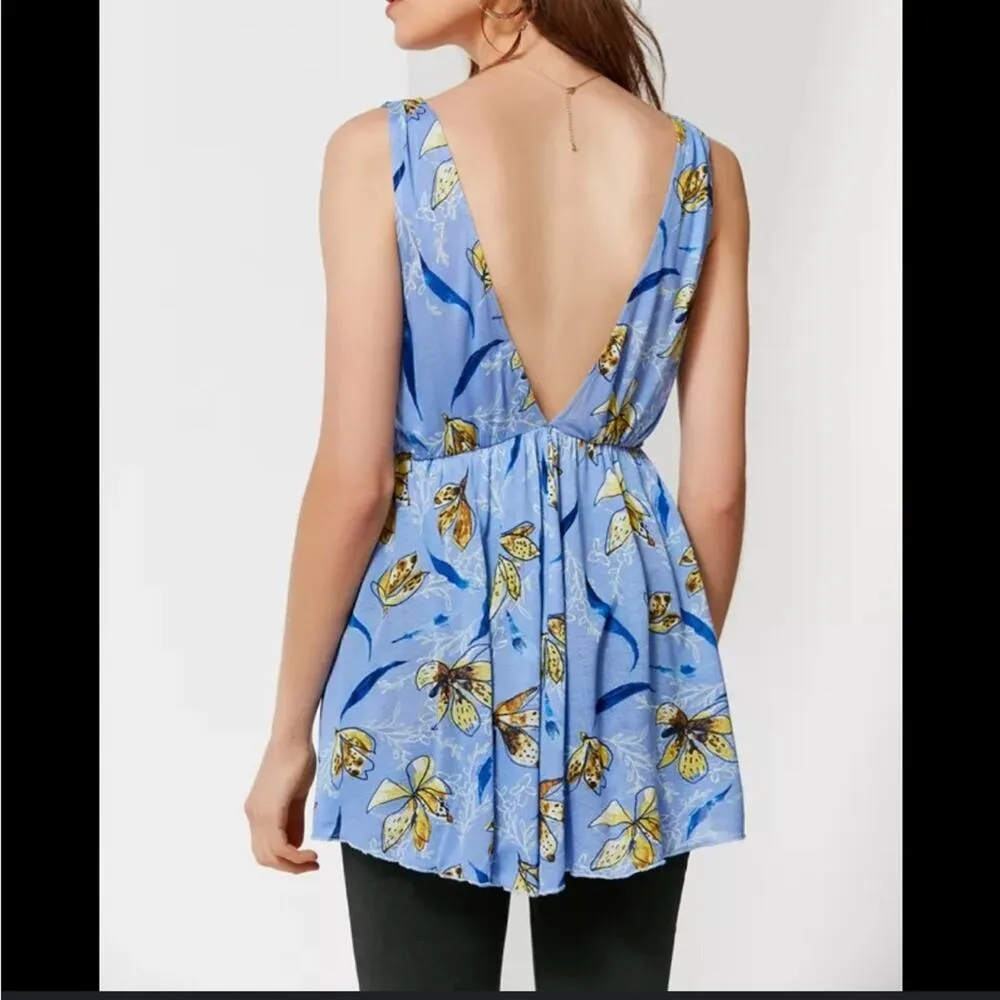 Urban Outfitters Isla Plunge Babydoll Top Size Medium - Image 3