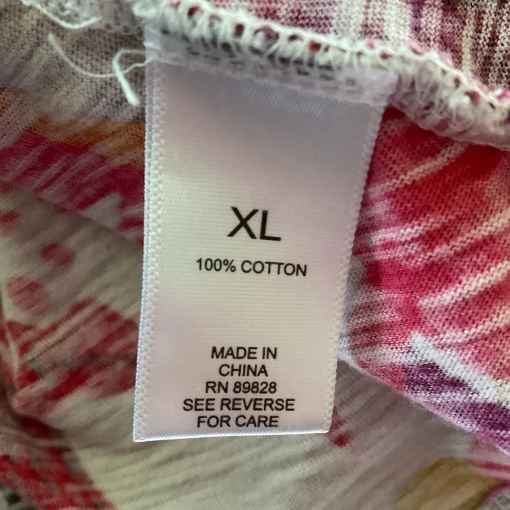 LOGO by Lori Goldstein Pink and Black Graphic Blouse P2P 24-27 SIZE XL NWOT - Image 4