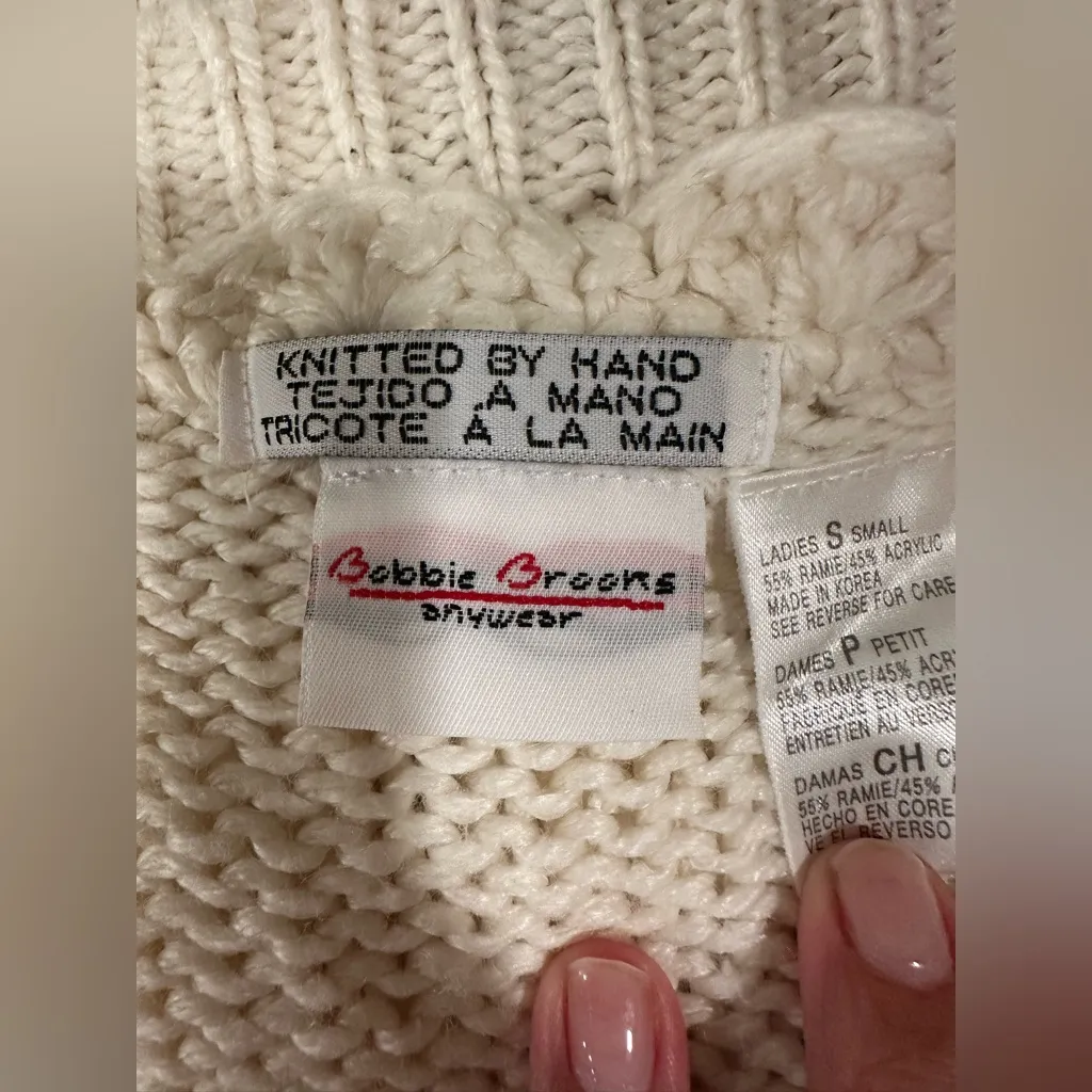 EUC VINTAGE Bobbie Brooks Cream and Pink Quilted Vest with Floral Pattern - Image 4