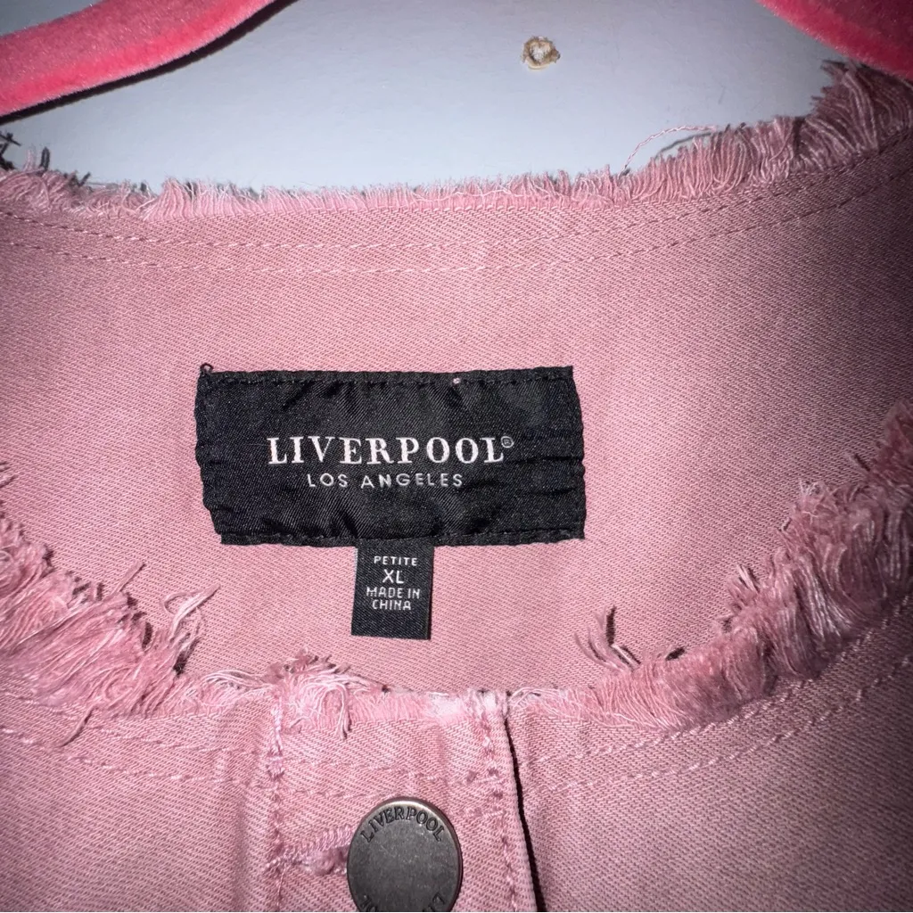 Liverpool women’s Aster‎ Mauve pink jean denim jacket Frey hem size Petite XL - Image 3