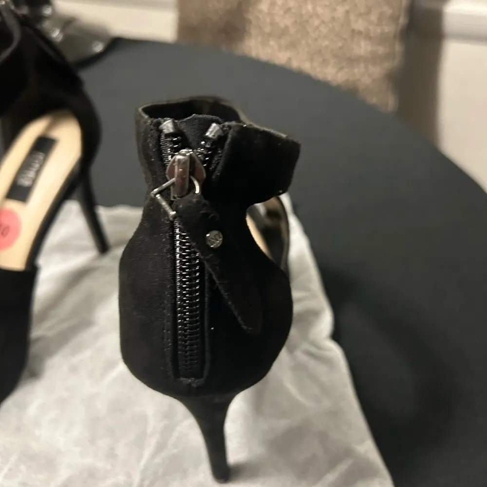 Jones New York size 10 beautiful heels! - Image 4