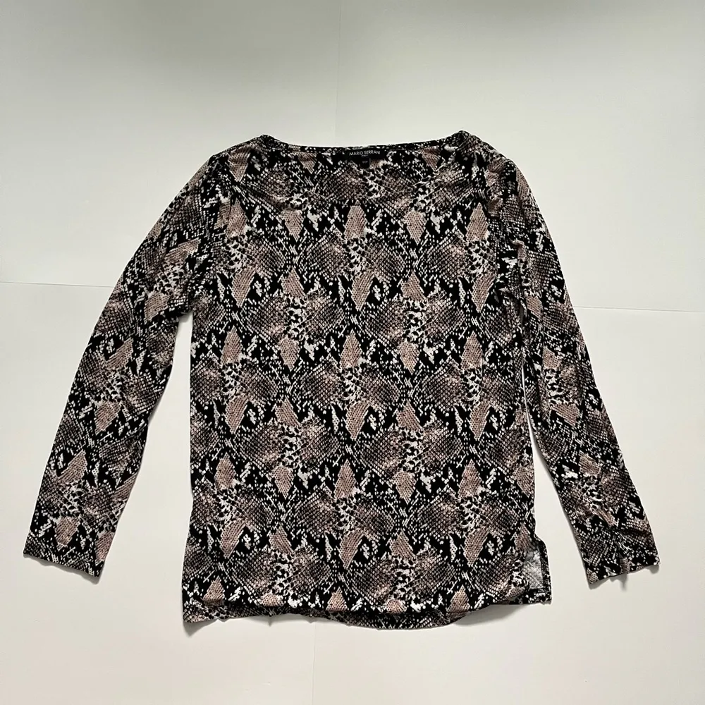 Mario Serrani Black and Tan Long Sleeve Blouse - Image 9