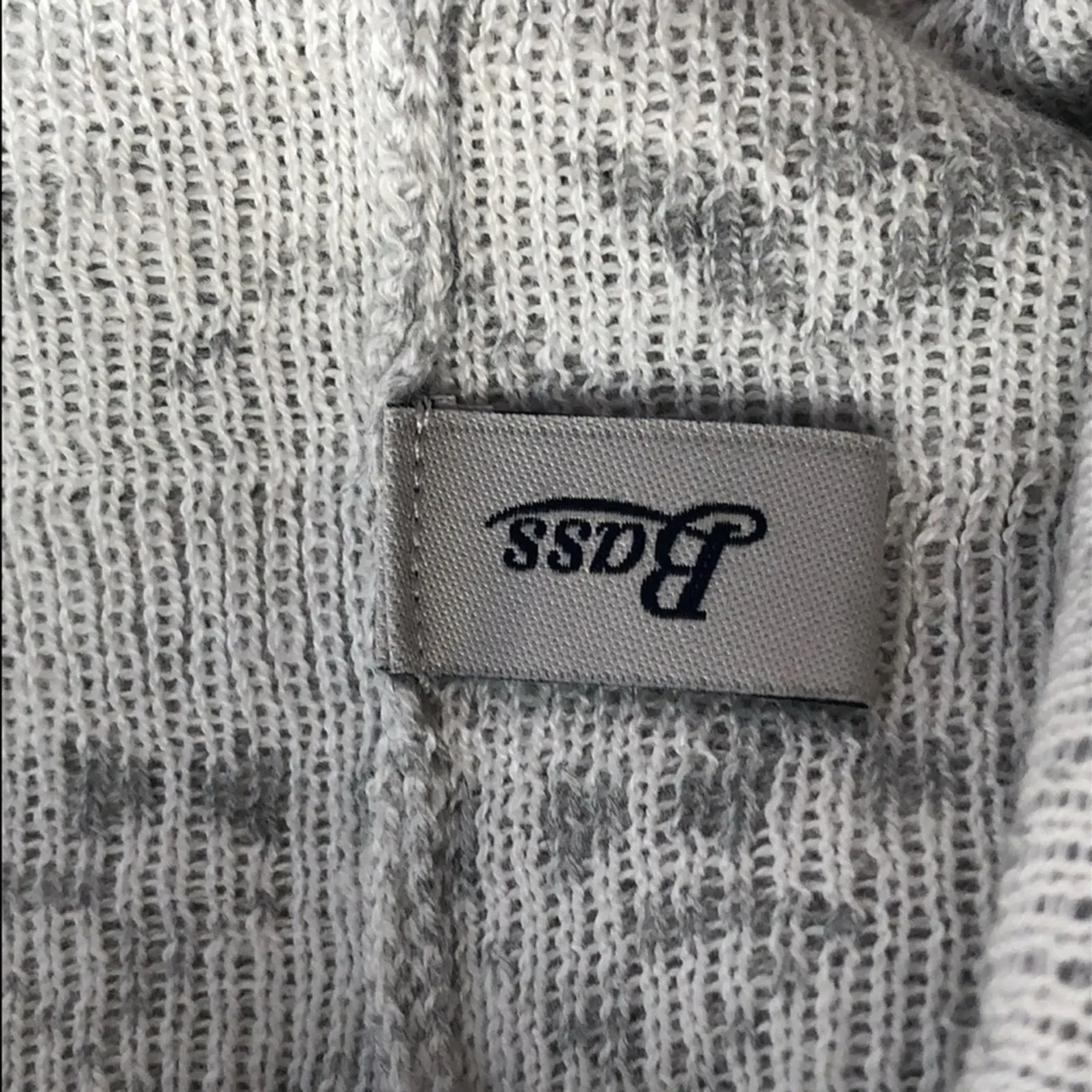 Bass Medallion Print Grey & White Cardigan Button Front Sweater Medium Gray - Image 10