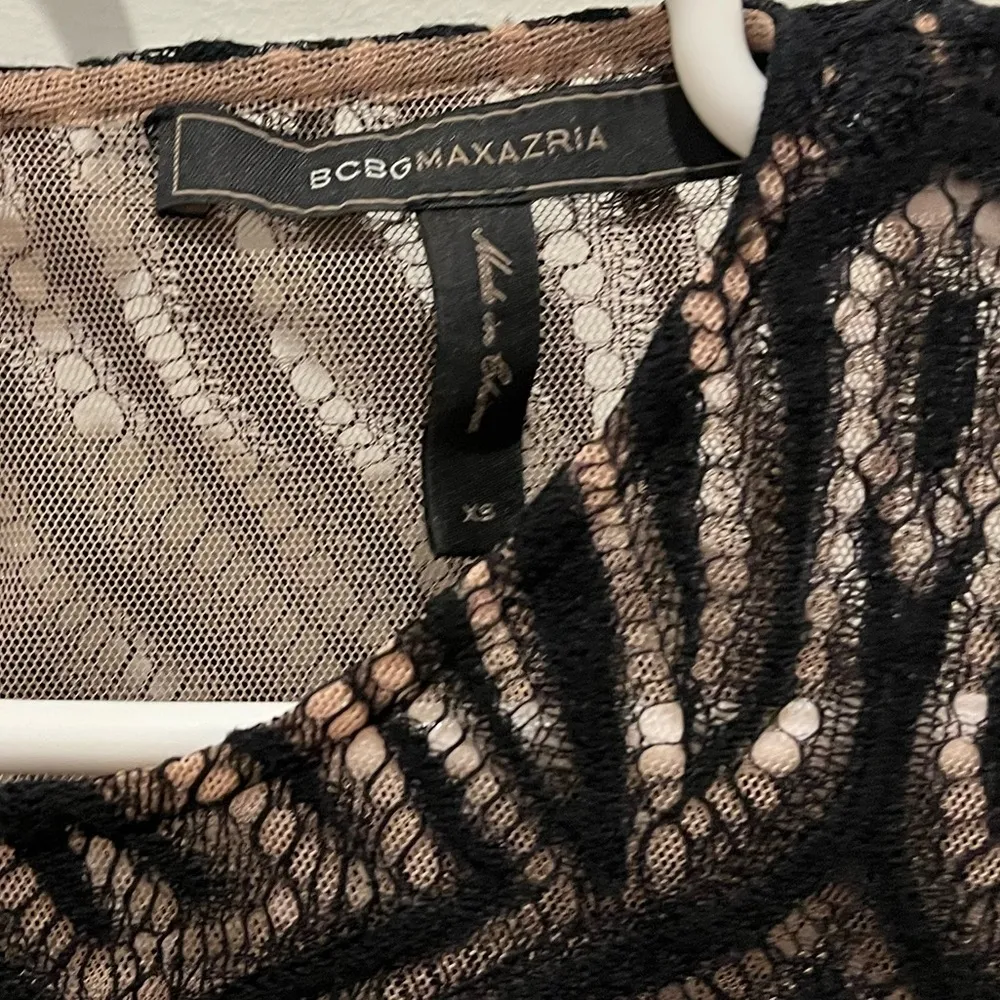 BCBG Maxazria floral lace black mini dress with nice lining - Image 3