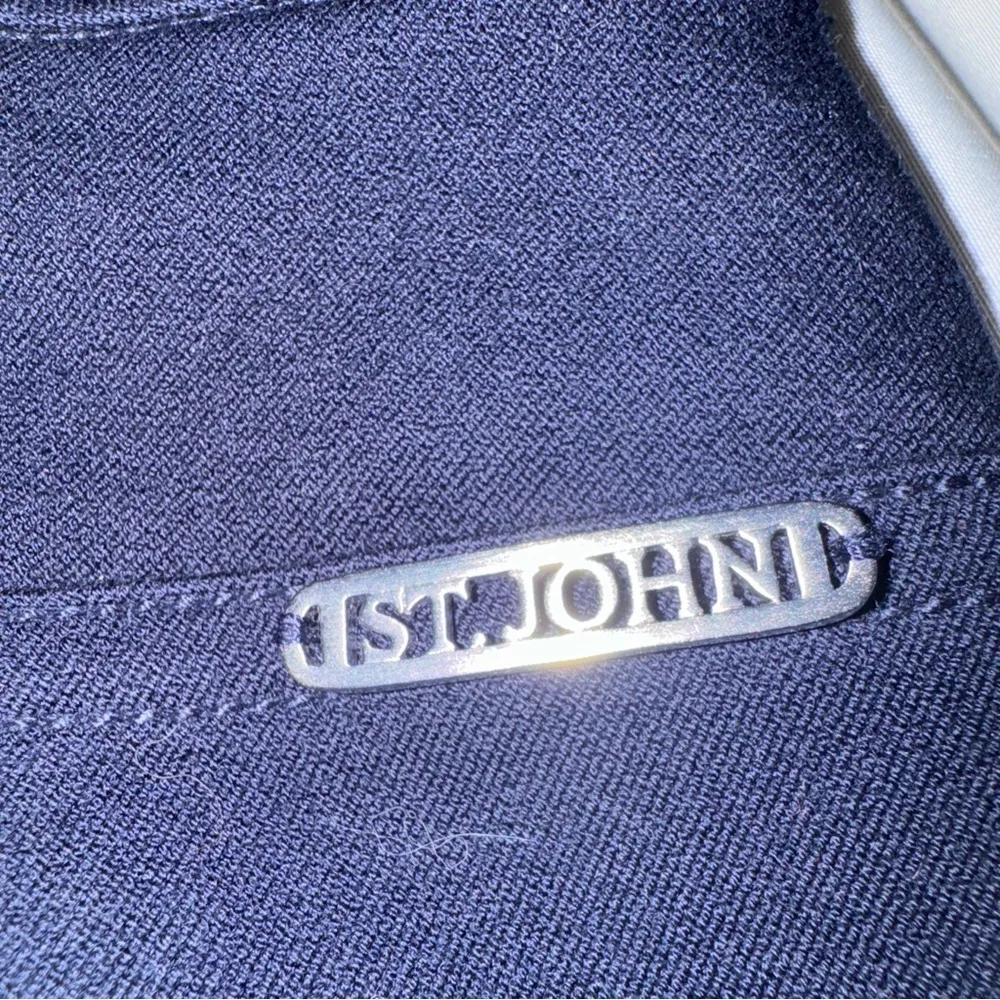 ST John navy flat front zipper button pants woman’s size 4 - Image 4