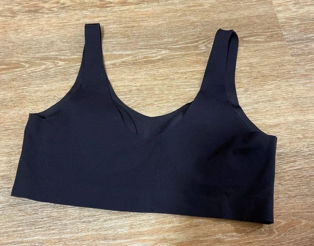Knix Seamless Bra Size Medium - Image 2
