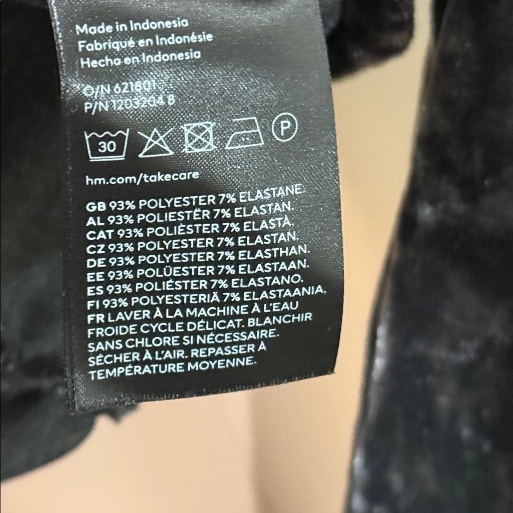 H&M gray velvety woman long sleeve dress size small - Image 6