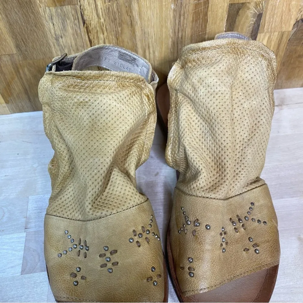 Miz Mooz Fido Leather Embroidered Studded Sandal 9.5/ 41 - Image 4