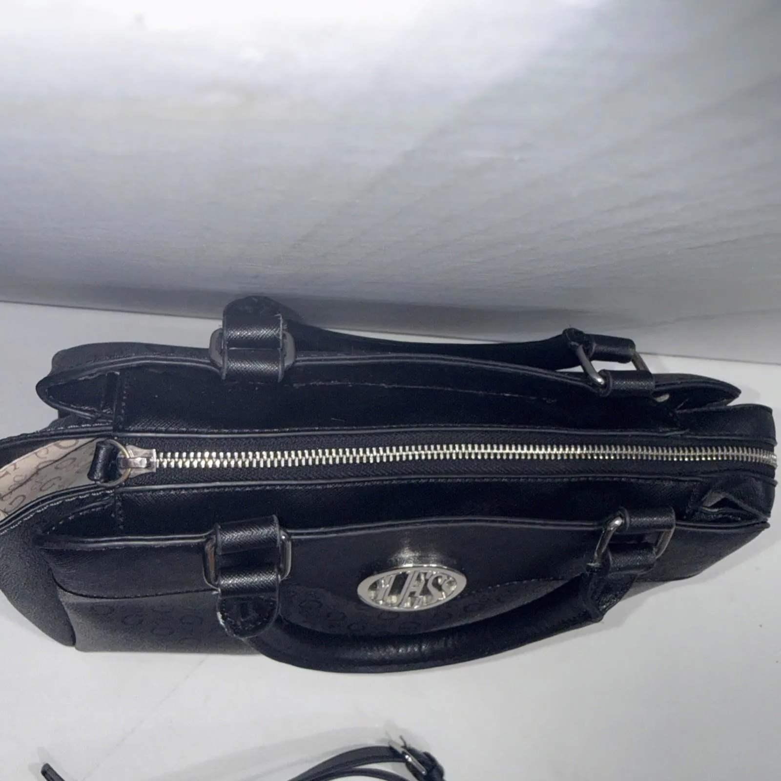 Y2K GUESS Black Monogram Old Money Classic Designer Chic Satchel Purse Bag - Image 3