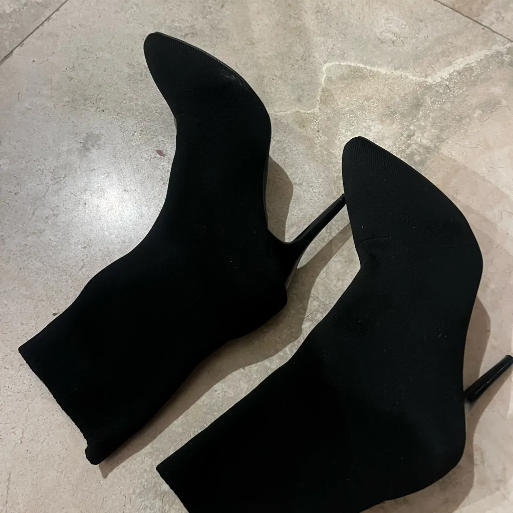 Chic Black Heeled Boots for Women Size 7 - Image 2