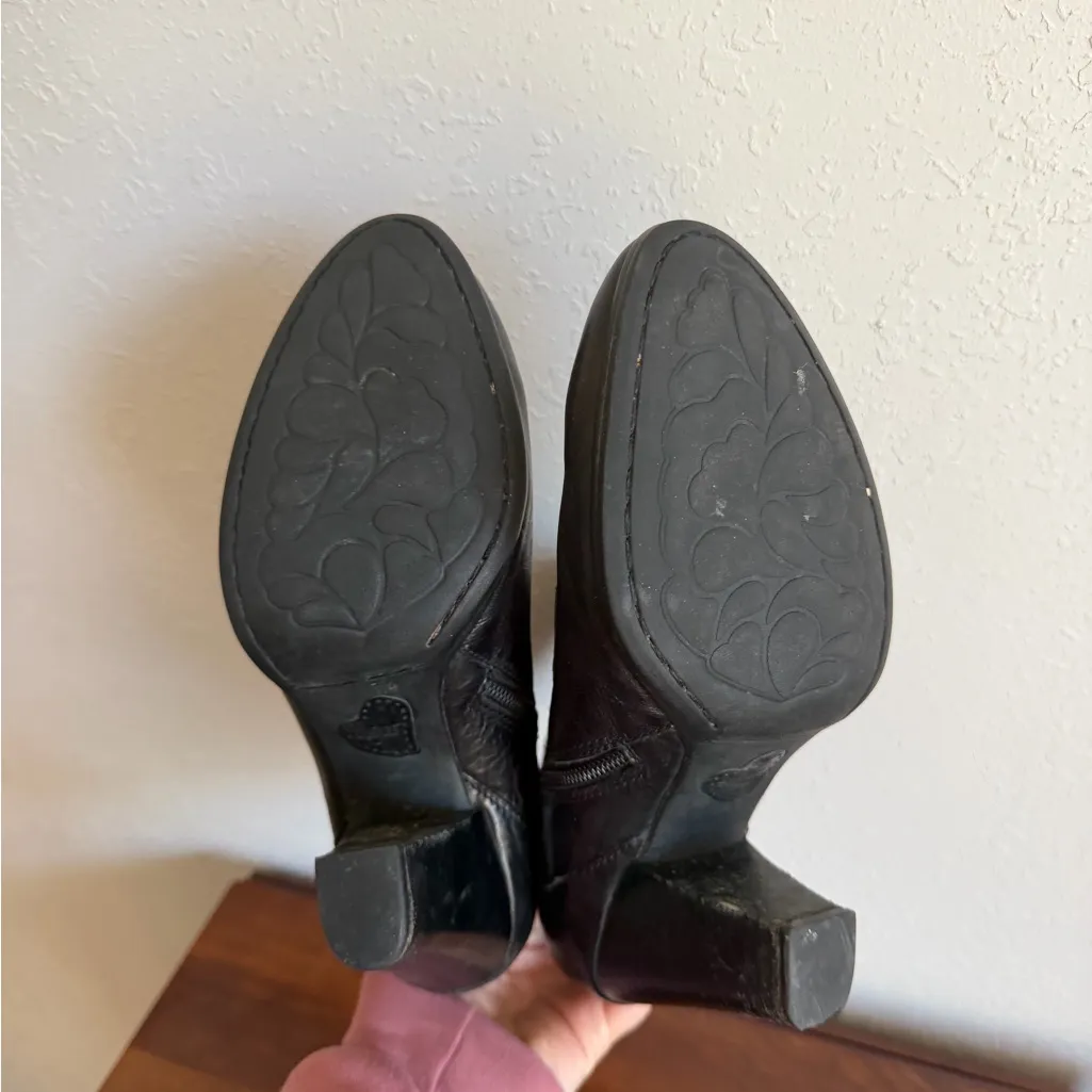 Born Black Leather Buckle Accent Heeler Ankle Booties Womens 8 Grunge Biker - Image 7