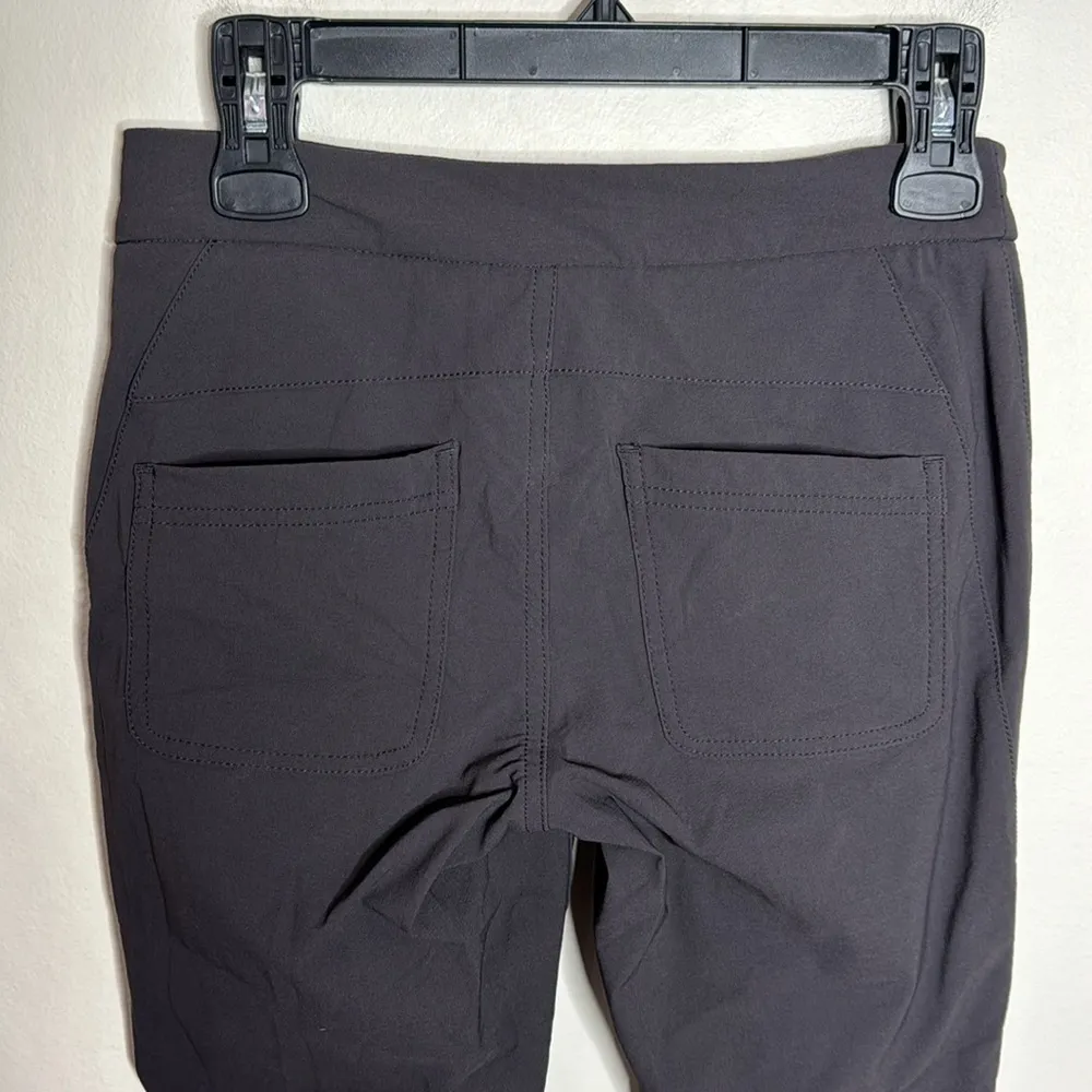 Athleta Wander skinny pants with zip cuffs in dark onyx grey size 0 - Image 5