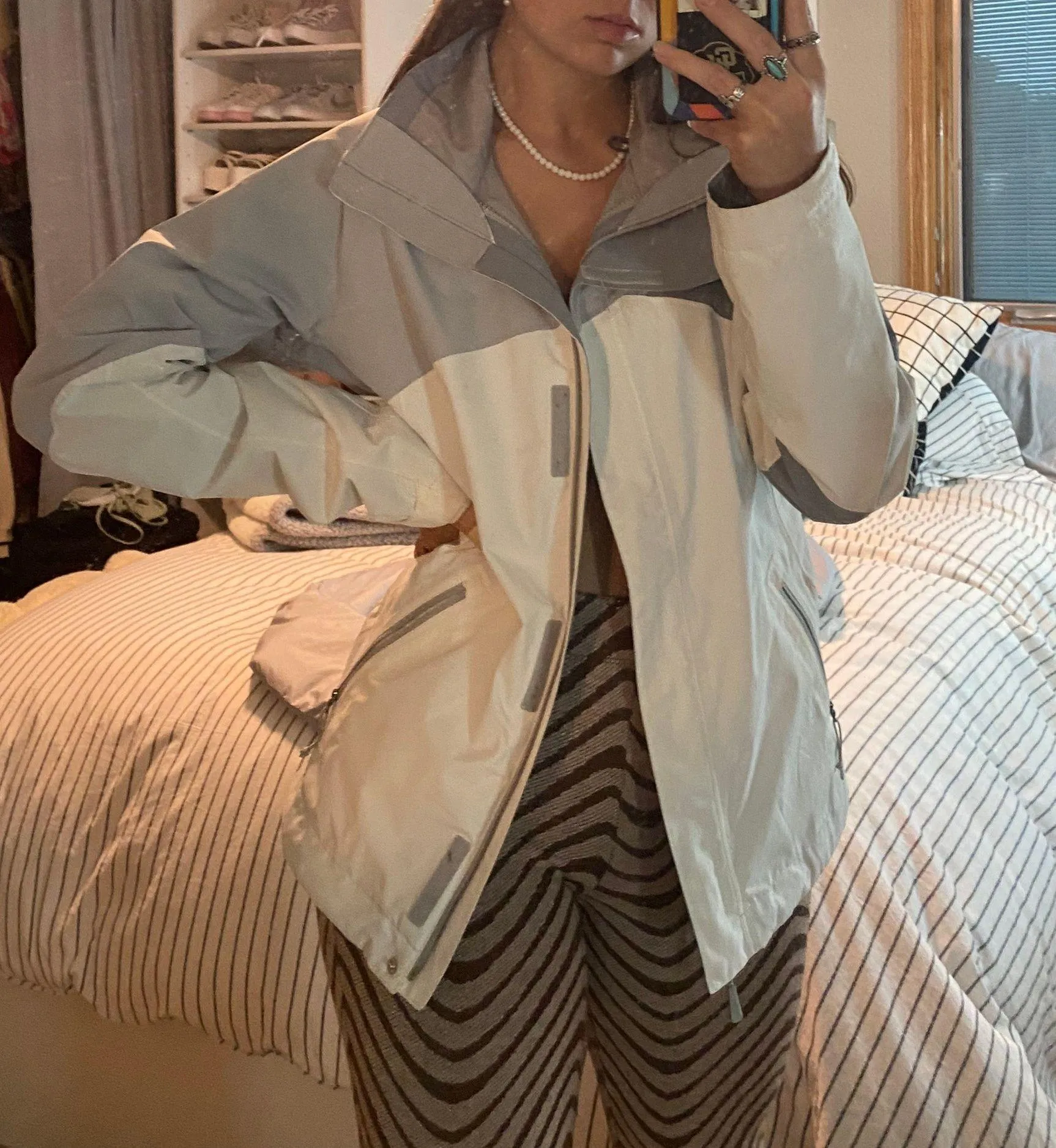 The North Face white ski jacket - Image 10