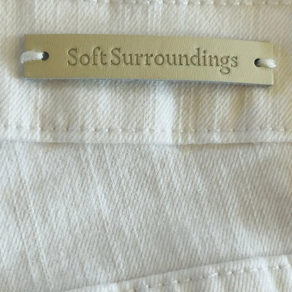 SOFT SURROUNDINGS Ultimate High Rise Lace Hem Slim Crop White Jeans Size 8 NEW - Image 5