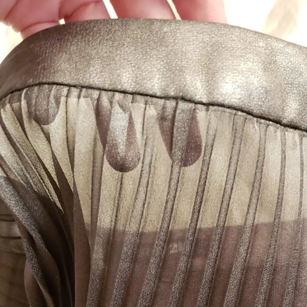 Forever 21 sheer silver glitter metallic pleated skirt size M - Image 7