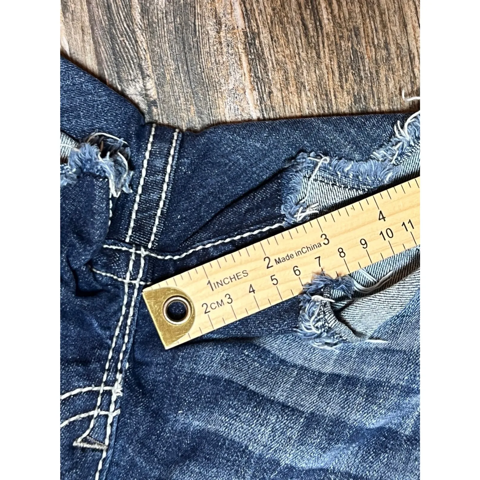 Miss Me Jeans Womens Size 26 Aztec Bling Distressed Denim Shorts Frayed Hem 2.5" - Image 10