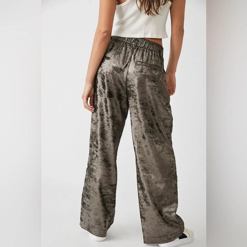 Free People Gray High Rise Velvet Pants Size Medium Metallic Gray Crushed Velvet - Image 2