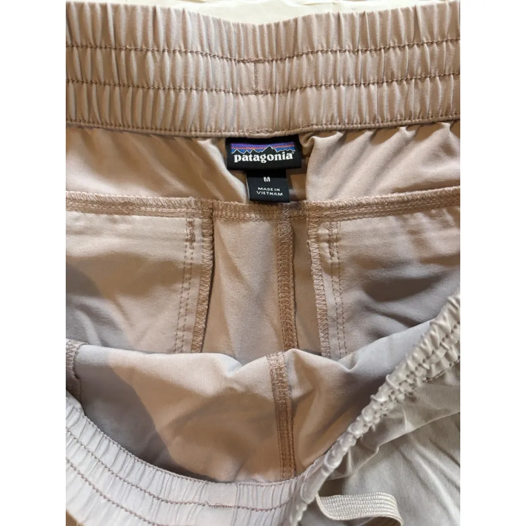 NWOT Patagonia Women's Fleetwith Shorts Elastic Waist SZ Medium Stingray Mauve - Image 4