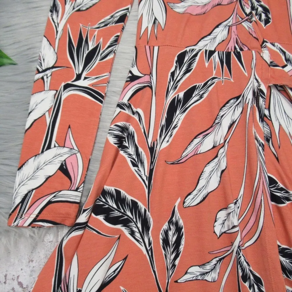 Around Town Jersey Knit Feather Print Wrap Dress Women’s Size XS/S - Image 9