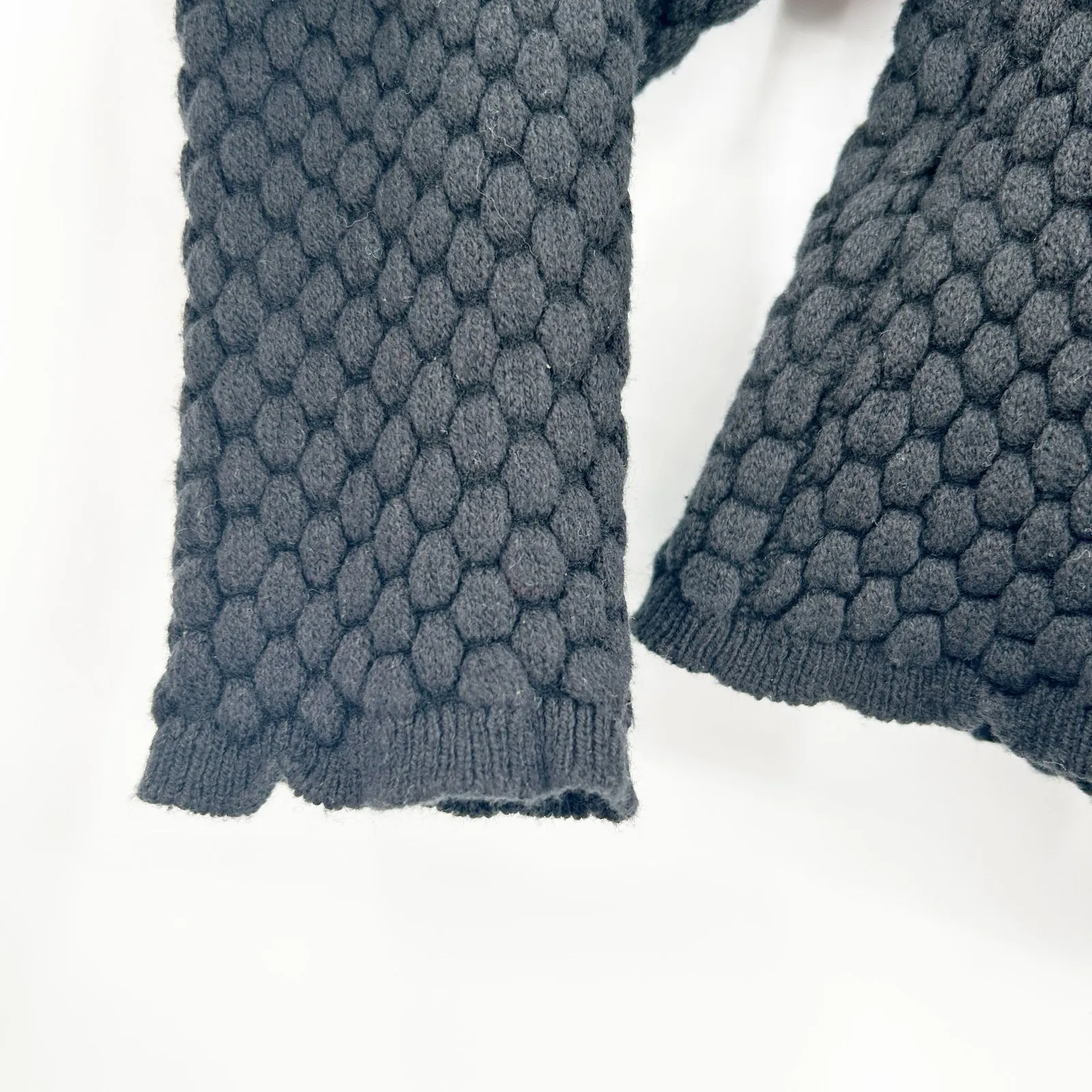 Urban Outfitters UO Womens Dark Going Out Piper‎ Textured Keyhole Crop Sweater M - Image 6