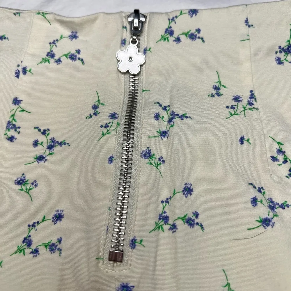 Urban Outfitters Ashton Ruffle Mini Skirt Pale Yellow with Blue Flowers XS - Image 6