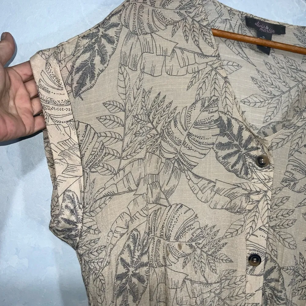 Olivia & Martin Tan Tropical Foliage Print Short Sleeve Tie Front V - Image 5