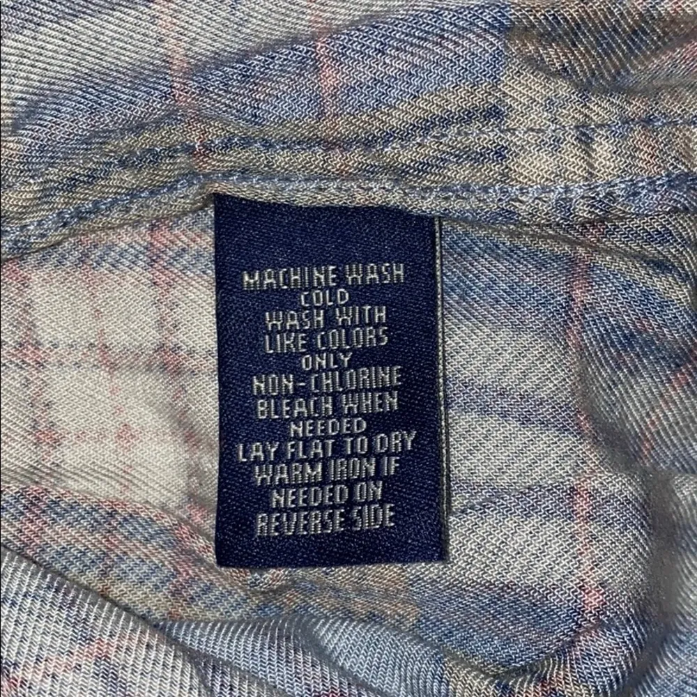 Chaps denim blouse size small pre owned - Image 8