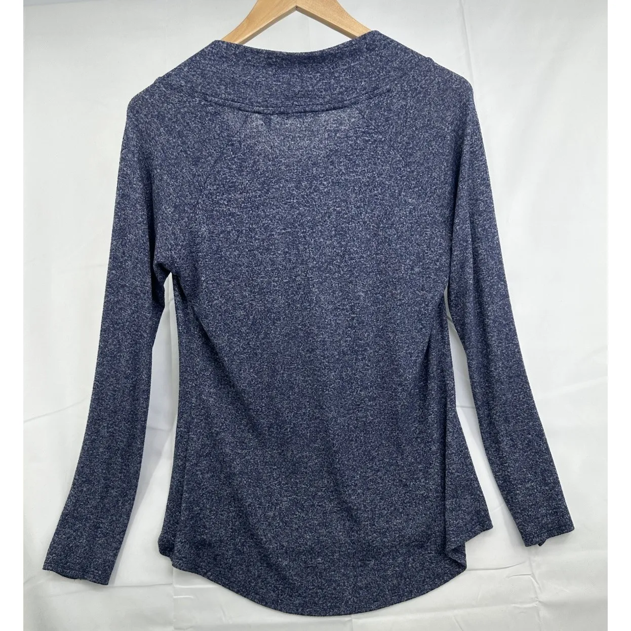 Athleta Women's Medium Grateful Cowl Neck Long Sleeve Tunic Shirt Heathered Blue - Image 2