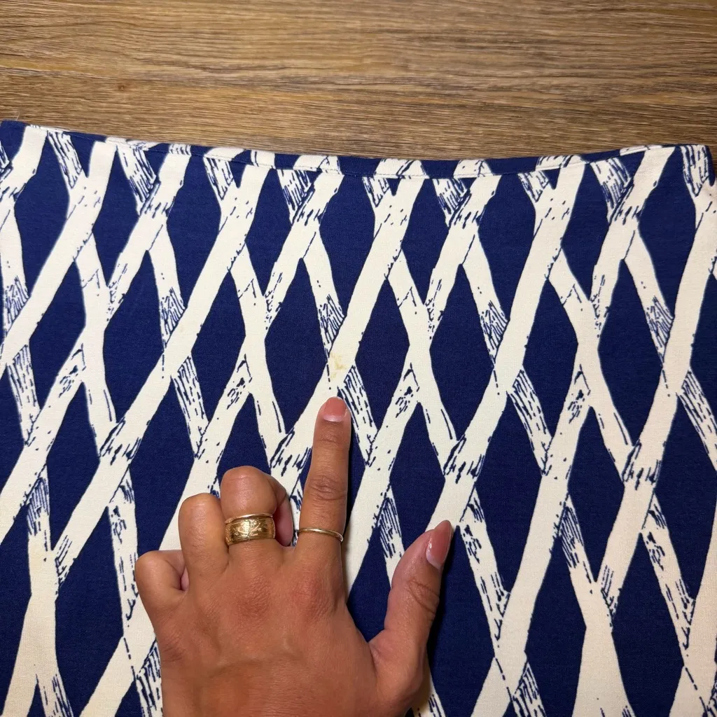 J. McLaughlin Navy and Cream Geometric Pencil Skirt - Image 3