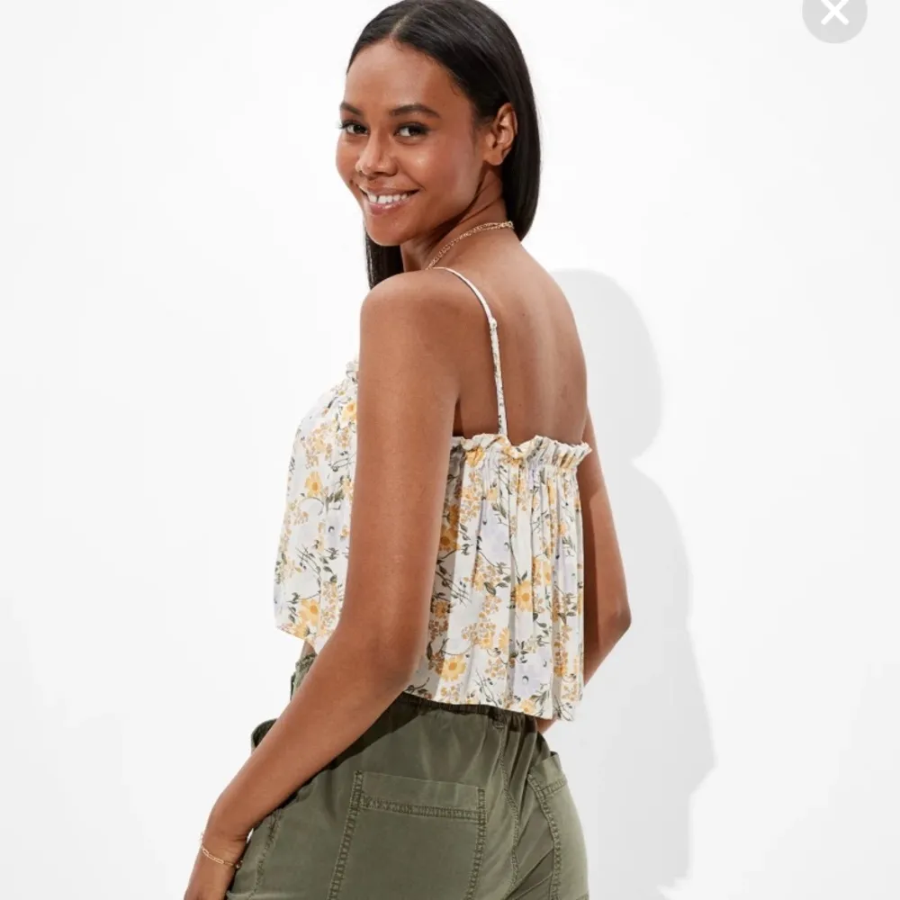 American Eagle  Floral Button-Up Crop Top Small NWT - Image 3