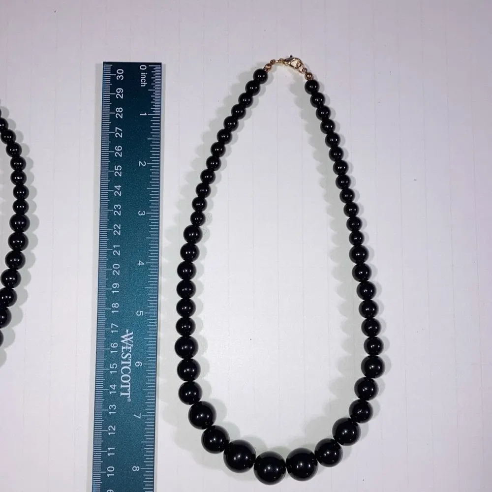 Lot of 4 black bead necklaces - Image 3