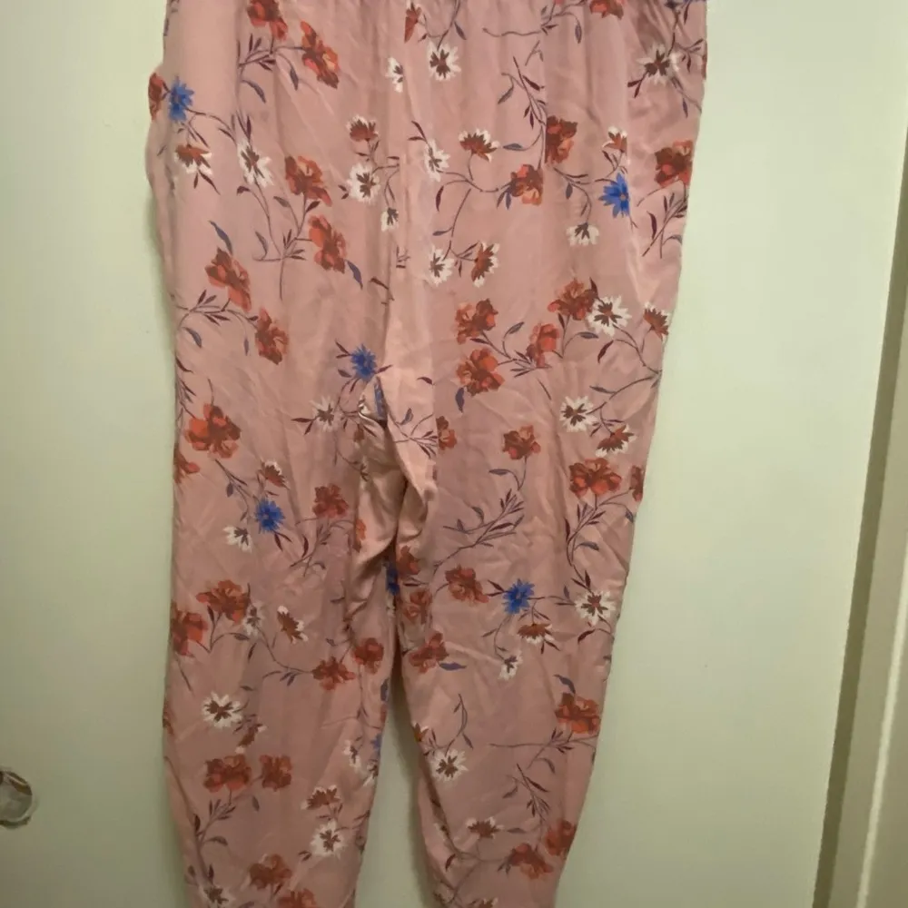 Jessica Simpson Women’s Capri Pants XL Pink Floral Waist Size Elastic 42” 44” - Image 6