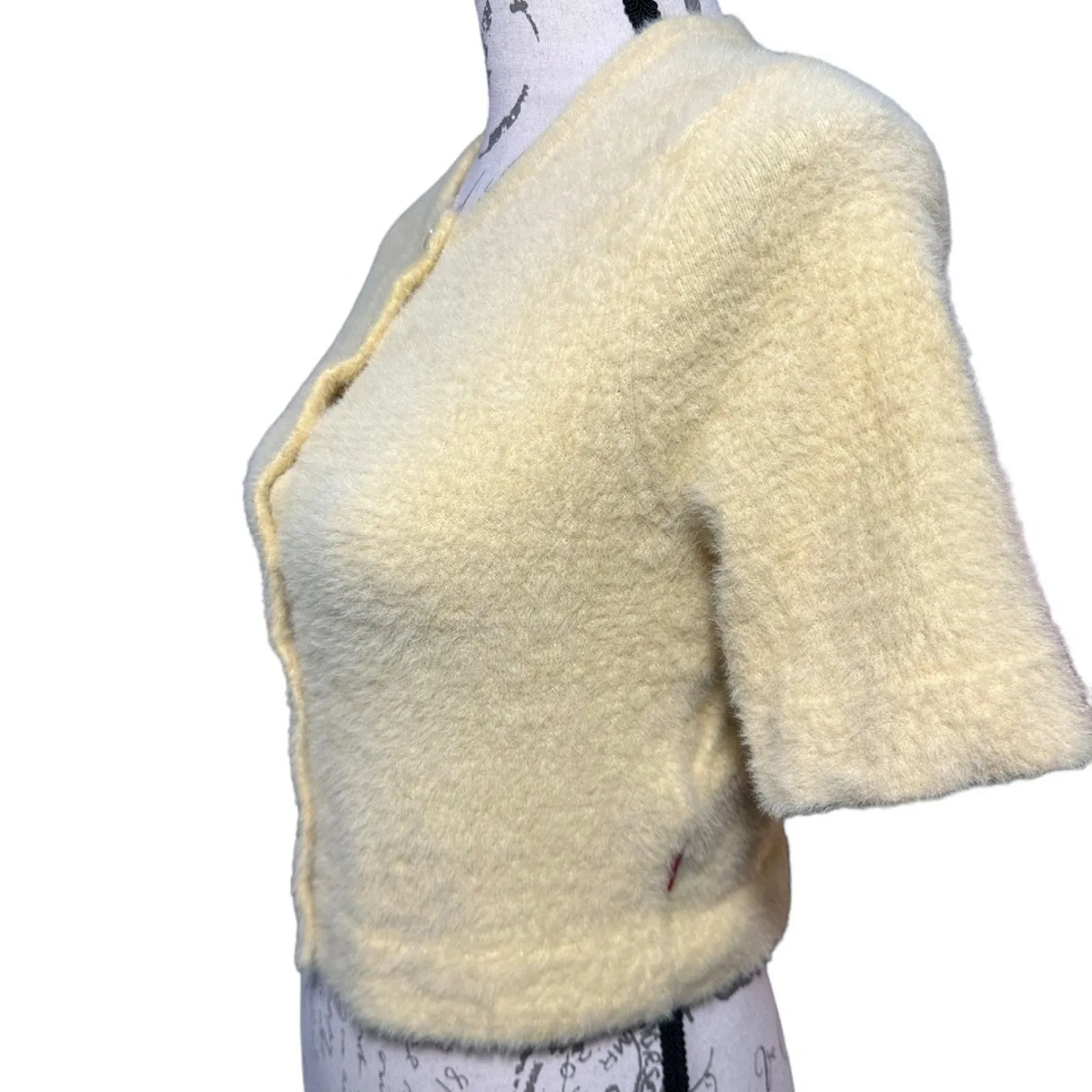 Levi's Women's |  | NWT Yellow Cropped Button-Up Soft Fluffy Sweater - S - Image 4