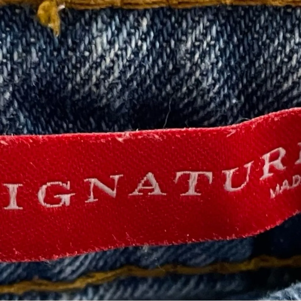 Signature 8 Skirt Denim Distressed Skirt Sz Small Excellent Condition - Image 3