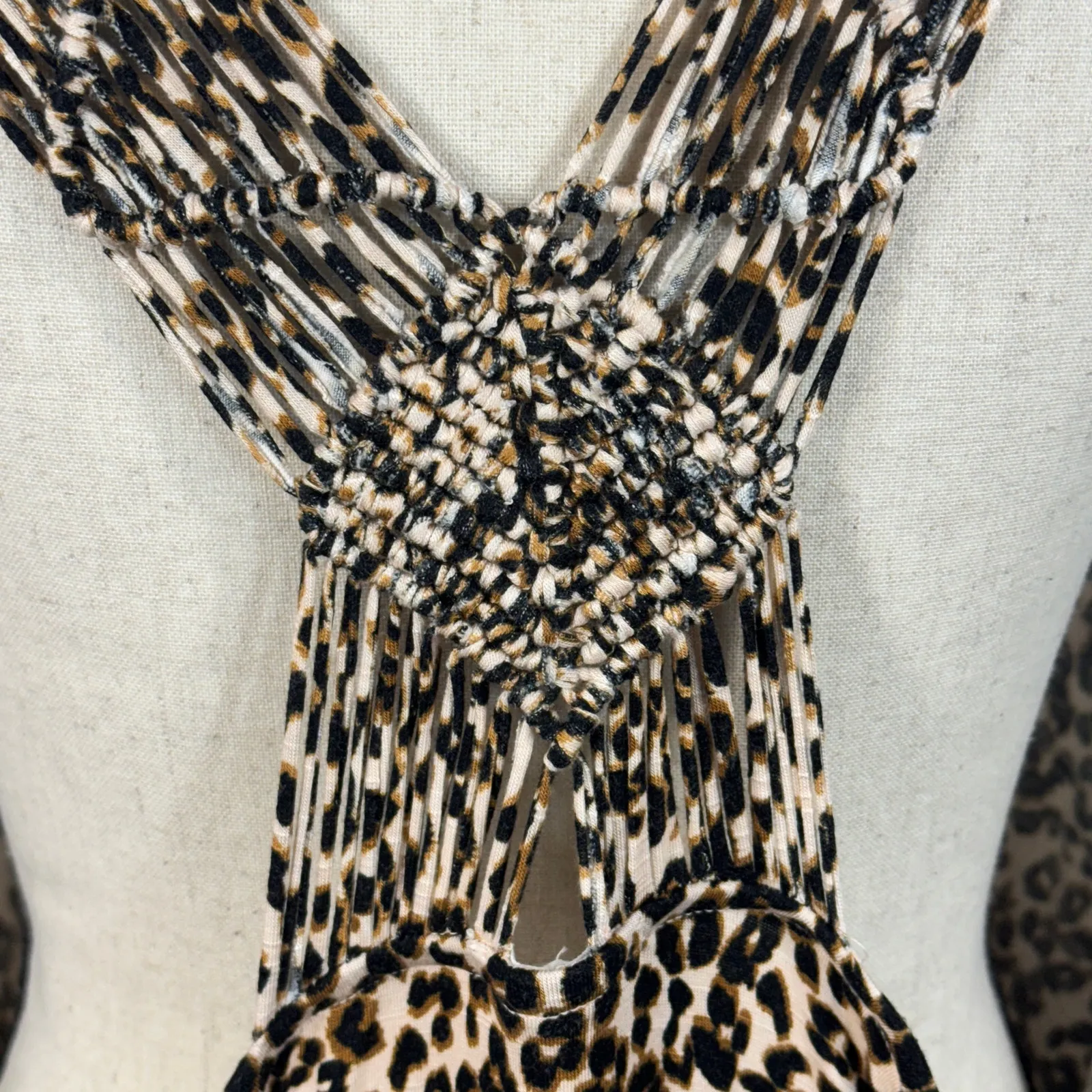 Maurices SZ 3 (1X-Large) Tank Top Leopard Stretch Racerback V-Neck Hi-Low Hem - Image 7