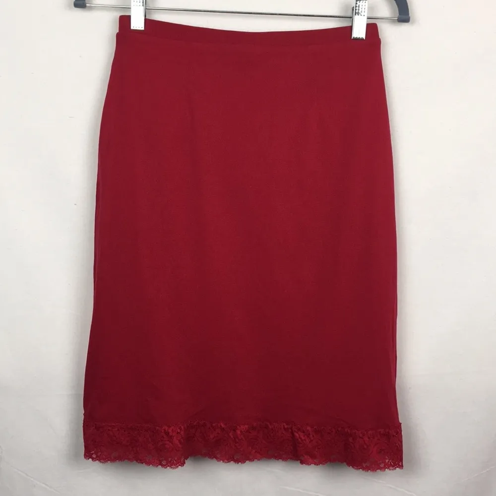 EXPRESS  Red Lace Trimmed Skirt - Image 4