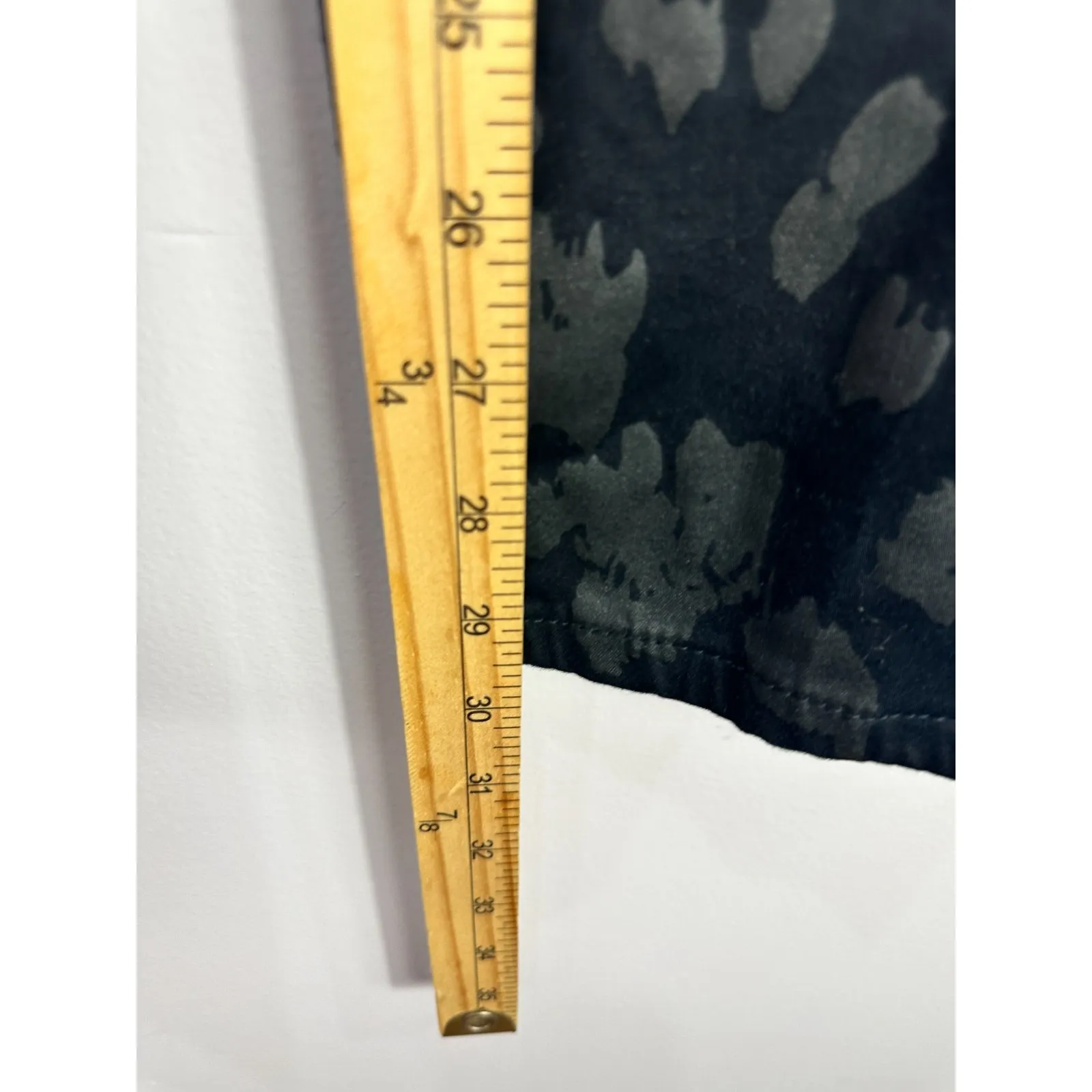 Chicos Pants 8R 1R Black Gray Leopard Jacquard Slim Ankle Career Workwear Chic - Image 6